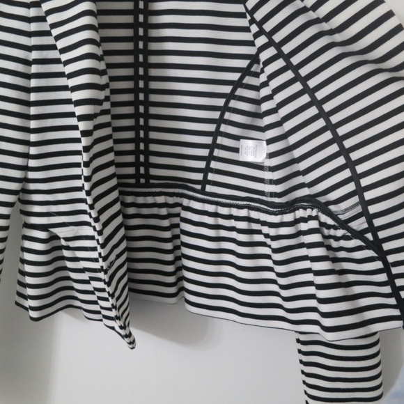 Elle Avery Striped Peplum Single Breast Blazer Soft Knit Casual Size Small - Picture 7 of 10